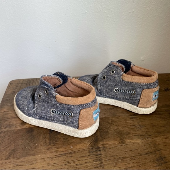 Tiny Toms Toddler Sneakers - Picture 4 of 7